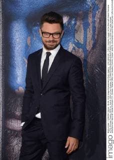 LOS ANGELES - JUN 6: Dominic Cooper at the Warcraft Global Premiere at TCL Chinese Theater IMAX on June 6, 2016 in Los Angeles, CA  HPA