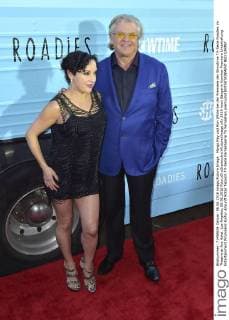 Margo Rey und Ron White bei der Premiere der Showtime TV-Serie Roadies im Theatre at Ace Hotel. Los Angeles, 06.06.2016 Foto:xD.xStarbuckx xFuturexImage