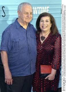 Paul Dooley und Winnie Holzman bei der Premiere der Showtime TV-Serie Roadies im Theatre at Ace Hotel. Los Angeles, 06.06.2016 Foto:xD.xStarbuckx xFuturexImage
