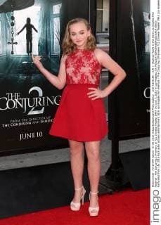 LOS ANGELES - JUN 7: Madison Wolfe at the 2016 Los Angeles Film Festival - The Conjuring 2 Premiere at TCL Chinese Theater IMAX on June 7, 2016 in Los Angeles, CA  KathyxHutchins