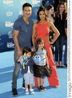 Filmpremiere Finding Dory in Hollywood Mario Lopez, wife Courtney Mazza, daughter Gia & son Dominic FINDING DORY FILM PREMIERE Hollywood Patrick Rideaux PicturePerfect