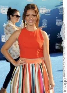 Filmpremiere Finding Dory in Hollywood Sarah Hyland FINDING DORY FILM PREMIERE Hollywood Patrick Rideaux PicturePerfect