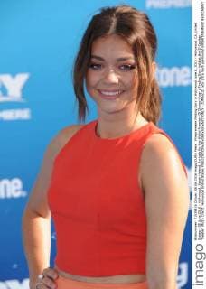 Filmpremiere Finding Dory in Hollywood June 8, 2016 - Hollywood, CA, United States - 08 June 2016 - Hollywood. Sarah Hyland. Arrivals for the World Premiere Of Disney-Pixar s Finding Dory held at the El Capitan Theater. Photo Credit: Hollywood United States - ZUMAa123