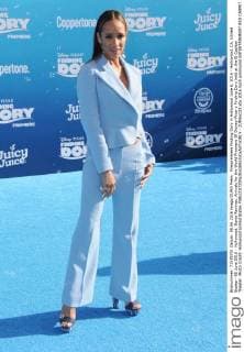 Filmpremiere Finding Dory in Hollywood June 8, 2016 - Hollywood, CA, United States - 08 June 2016 - Hollywood. Dania Ramirez. Arrivals for the World Premiere Of Disney-Pixar s Finding Dory held at the El Capitan Theater. Photo Credit: Hollywood United States - ZUMAa123