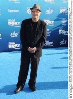 Filmpremiere Finding Dory in Hollywood June 8, 2016 - Hollywood, CA, United States - 08 June 2016 - Hollywood. Albert Brooks. Arrivals for the World Premiere Of Disney-Pixar s Finding Dory held at the El Capitan Theater. Photo Credit: Hollywood United States - ZUMAa123