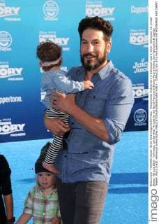 Filmpremiere Finding Dory in Hollywood June 8, 2016 - Hollywood, CA, United States - 08 June 2016 - Hollywood. Jon Bernthal. Arrivals for the World Premiere Of Disney-Pixar s Finding Dory held at the El Capitan Theater. Photo Credit: Hollywood United States - ZUMAa123