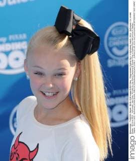 Filmpremiere Finding Dory in Hollywood June 8, 2016 - Hollywood, CA, United States - 08 June 2016 - Hollywood. Jojo Siwa. Arrivals for the World Premiere Of Disney-Pixar s Finding Dory held at the El Capitan Theater. Photo Credit: Hollywood United States - ZUMAa123