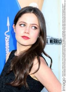 LOS ANGELES - JUN 8: Molly Gordon at the Animal Kingdom Premiere Screening at the The Rose Room on June 8, 2016 in Venice Beach, CA  KathyxHutchins