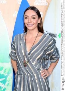 LOS ANGELES - JUN 8: Carolina Guerra at the Animal Kingdom Premiere Screening at the The Rose Room on June 8, 2016 in Venice Beach, CA  KathyxHutchins