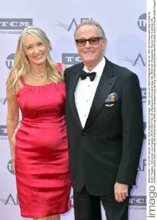 Peter Fonda mit Gattin Margaret bei der 44. AFI Life Achievement Award Gala im Dolby Theatre, Hollywood. Los Angeles, 09.06.2016 Foto:xD.xStarbuckx xFuturexImage