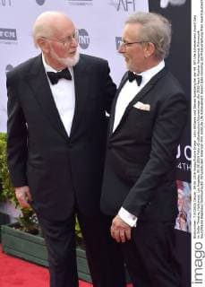John Williams und Steven Spielberg bei der 44. AFI Life Achievement Award Gala im Dolby Theatre, Hollywood. Los Angeles, 09.06.2016 Foto:xD.xStarbuckx xFuturexImage