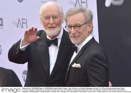 John Williams und Steven Spielberg bei der 44. AFI Life Achievement Award Gala im Dolby Theatre, Hollywood. Los Angeles, 09.06.2016 Foto:xD.xStarbuckx xFuturexImage