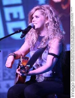 June 10, 2016 - Nashville, Tennessee, United States - 10 June 2016 - Nashville, Tennessee - Natalie Stovall. 2016 CMA Music Festival at Music City Center. Photo Credit: Laura Farr AdMedia Nashville United States - ZUMAa123