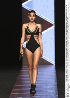 Rocio Crusset bei der Patri Santana Swimwear Fashion Show auf der Swimwear Fashion Week Gran Canaria Moda Calida 2016. Meloneras, 10.06.2016 Rocio Crusset  Foto:xDyDxFotografosx xFuturexImage