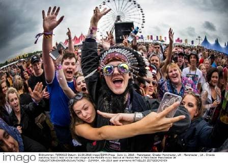 June 11, 2016 - Manchester, Greater Manchester, UK - Manchester , UK . Crowds watching Soul II Soul on the main stage at the Parklife music festival at Heaton Park in Manchester Manchester UK  - ZUMAl94_
