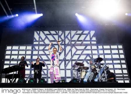 Bilder des Tages June 11, 2016 - Manchester, Greater Manchester, UK - Manchester , UK . Years & Years , lead by OLLY ALEXANDER , perform on the main stage at the Parklife music festival at Heaton Park in Manchester Manchester UK  - ZUMAl94_