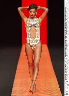 Joana Sanz bei der Hipertrofico Fashion Show auf der Swimwear Fashion Week Gran Canaria Moda Calida 2016. Meloneras, 11.06.2016 Joana Sanz  Foto:xDyDxFotografosx xFuturexImage