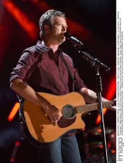 June 11, 2016 - Nashville, Tennessee, United States - 11 June 2016 - Nashville, Tennessee - Blake Shelton. 2016 CMA Music Festival Nightly Concert held at Nissan Stadium. Photo Credit: Laura Farr AdMedia Nashville United States - ZUMAa123