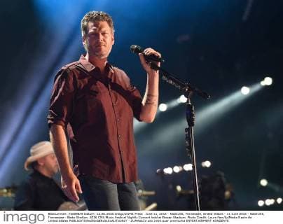 June 11, 2016 - Nashville, Tennessee, United States - 11 June 2016 - Nashville, Tennessee - Blake Shelton. 2016 CMA Music Festival Nightly Concert held at Nissan Stadium. Photo Credit: Laura Farr AdMedia Nashville United States - ZUMAa123