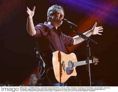 June 11, 2016 - Nashville, Tennessee, United States - 11 June 2016 - Nashville, Tennessee - Blake Shelton. 2016 CMA Music Festival Nightly Concert held at Nissan Stadium. Photo Credit: Laura Farr AdMedia Nashville United States - ZUMAa123