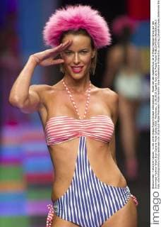 Model bei der Agatha Ruiz de la Prada Fashion Show auf der Swimwear Fashion Week Gran Canaria Moda Calida 2016. Meloneras, 11.06.2016 Agatha Ruiz de la Prada Model  Foto:xDyDxFotografosx xFuturexImage
