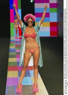 Model bei der Agatha Ruiz de la Prada Fashion Show auf der Swimwear Fashion Week Gran Canaria Moda Calida 2016. Meloneras, 11.06.2016 Agatha Ruiz de la Prada Model  Foto:xDyDxFotografosx xFuturexImage