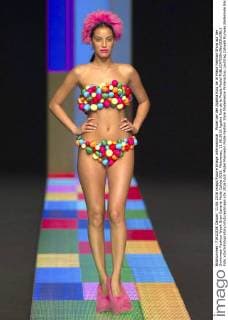 Model bei der Agatha Ruiz de la Prada Fashion Show auf der Swimwear Fashion Week Gran Canaria Moda Calida 2016. Meloneras, 11.06.2016 Agatha Ruiz de la Prada Model  Foto:xDyDxFotografosx xFuturexImage