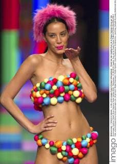 Model bei der Agatha Ruiz de la Prada Fashion Show auf der Swimwear Fashion Week Gran Canaria Moda Calida 2016. Meloneras, 11.06.2016 Agatha Ruiz de la Prada Model  Foto:xDyDxFotografosx xFuturexImage