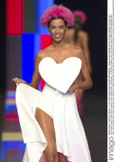 Model bei der Agatha Ruiz de la Prada Fashion Show auf der Swimwear Fashion Week Gran Canaria Moda Calida 2016. Meloneras, 11.06.2016 Agatha Ruiz de la Prada Model  Foto:xDyDxFotografosx xFuturexImage