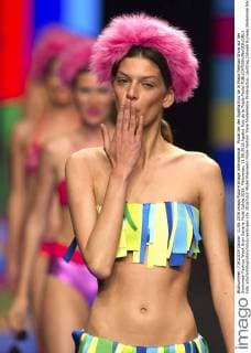 Model bei der Agatha Ruiz de la Prada Fashion Show auf der Swimwear Fashion Week Gran Canaria Moda Calida 2016. Meloneras, 11.06.2016 Agatha Ruiz de la Prada Model  Foto:xDyDxFotografosx xFuturexImage