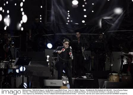 June 11, 2016 - Mexico - E11061618.JPG.CIUDAD DE MEXICO.- Music Musica-Ruben Blandes.- Presentacion de Ruben Blades en la explanada del zocalo de la Ciudad de Mexico, la noche de este domingo 11 de junio de 2016. Foto: Agencia EL UNIVERSAL Mexico  - ZUMAu78_