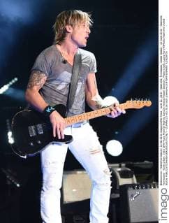 June 12, 2016 - Nashville, Tennessee, United States - 12 June 2016 - Nashville, Tennessee - Keith Urban. 2016 CMA Music Festival Nightly Concert held at Nissan Stadium. Photo Credit: Laura Farr AdMedia Nashville United States - ZUMAa123