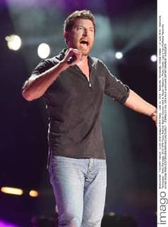 June 12, 2016 - Nashville, Tennessee, United States - 12 June 2016 - Nashville, Tennessee - Brett Eldredge. 2016 CMA Music Festival Nightly Concert held at Nissan Stadium. Photo Credit: Laura Farr AdMedia Nashville United States - ZUMAa123