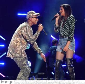 June 12, 2016 - Nashville, Tennessee, United States - 12 June 2016 - Nashville, Tennessee - Karen Fairchild, Pharrell Williams, Little Big Town. 2016 CMA Music Festival Nightly Concert held at Nissan Stadium. Photo Credit: Laura Farr AdMedia Nashville United States - ZUMAa123