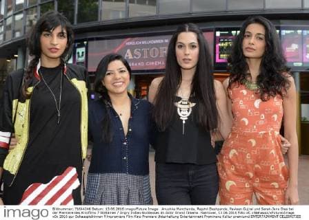 Anushka Manchanda, Rajshri Deshpande, Pavleen Gujral und Sarah-Jane Dias bei der Premiere des Kinofilms 7 Göttinnen Angry Indian Goddesses im Astor Grand Cinema. Hannover, 13.06.2016 Foto:xC.xNiehausx xFuturexImage