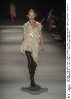 Rio Fashion - Lino Villaventura Modenschau JANUARY RJ DE JANEIRO - 15 06 2016: RIO RIO FASHION - 1st Day Parade brand Lino Villaventura during Rio Fashion Rio happens at Pier Maua between 15 and 17 June.  CelsoxPupo