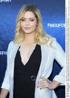 LOS ANGELES - JUN 15: Sasha Pieterse at the Pretty Little Liars Seaon 7 Premiere and Dead of Summer Premeire at the Hollywood Forever Cemetary on June 15, 2016 in Los Angeles, CA  KathyxHutchins