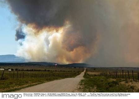 June 16, 2016 - U.S. - -- The Dog Head Fire looking west from the Estancia area on Thursday, June 16, 2016. U.S. - ZUMAab1_