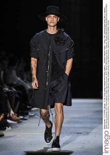 Mailand Fashion Week - Ports 1961 Modenschau Milan Men s Fashion Week Spring Summer 2017 Milan Fashion Week, Spring Summer 2017. Ports 1961 Fashion Show. Pictured: Model  RiccardoxGiordanoxfotosicki