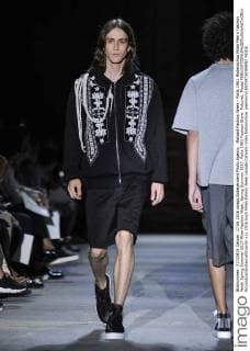 Mailand Fashion Week - Ports 1961 Modenschau Milan Men s Fashion Week Spring Summer 2017 Milan Fashion Week, Spring Summer 2017. Ports 1961 Fashion Show. Pictured: Model  RiccardoxGiordanoxfotosicki