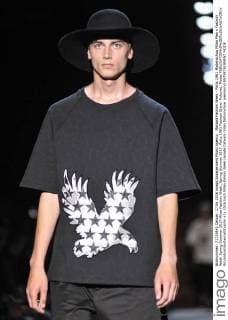 Mailand Fashion Week - Ports 1961 Modenschau Milan Men s Fashion Week Spring Summer 2017 Milan Fashion Week, Spring Summer 2017. Ports 1961 Fashion Show. Pictured: Model  RiccardoxGiordanoxfotosicki