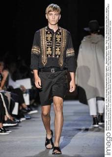 Mailand Fashion Week - Ports 1961 Modenschau Milan Men s Fashion Week Spring Summer 2017 Milan Fashion Week, Spring Summer 2017. Ports 1961 Fashion Show. Pictured: Model  RiccardoxGiordanoxfotosicki