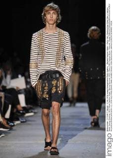 Mailand Fashion Week - Ports 1961 Modenschau Milan Men s Fashion Week Spring Summer 2017 Milan Fashion Week, Spring Summer 2017. Ports 1961 Fashion Show. Pictured: Model  RiccardoxGiordanoxfotosicki