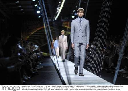 Mailand Men s Fashion Week - Canali Milan Men s Fashion Week Spring Summer 2017 Milan Fashion Week, Spring Summer 2017. CHANNEL FASHION SHOW. Pictured: model  RiccardoxGiordanoxfotosicki
