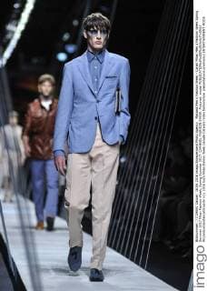 Mailand Men s Fashion Week - Canali Milan Men s Fashion Week Spring Summer 2017 Milan Fashion Week, Spring Summer 2017. CHANNEL FASHION SHOW. Pictured: model  RiccardoxGiordanoxfotosicki