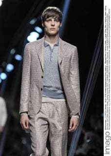 Mailand Men s Fashion Week - Canali Milan Men s Fashion Week Spring Summer 2017 Milan Fashion Week, Spring Summer 2017. CHANNEL FASHION SHOW. Pictured: model  RiccardoxGiordanoxfotosicki