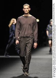 Milan Men s Fashion Week Spring Summer 2017 Milan Fashion Week, Spring Summer 2017. Versace Fashionshow. Pictured: Model  RiccardoxGiordanoxFotosicki