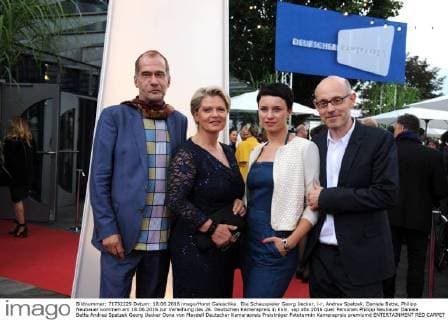 Die Schauspieler Georg Uecker, l-r, Andrea Spatzek, Daniela Bette, Philipp Neubauer kommen am 18.06.2016 zur Verleihung des 26. Deutschen Kamerapreis in Köln.
