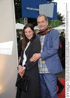 Die Schauspieler Oona von Maydell und Georg Uecker kommen am 18.06.2016 zur Verleihung des 26. Deutschen Kamerapreis in Köln.
