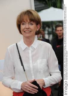 Die Oberbürgermeisterin der Stadt Köln Henriette Reker kommt am 18.06.2016 zur Verleihung des 26. Deutschen Kamerapreis in Köln.